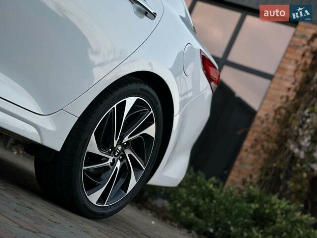 Белый Киа Оптима, объемом двигателя 2.36 л и пробегом 110 тыс. км за 12500 $, фото 1 на Automoto.ua