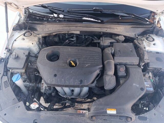 Білий Кіа Оптіма, об'ємом двигуна 2 л та пробігом 507 тис. км за 9000 $, фото 7 на Automoto.ua