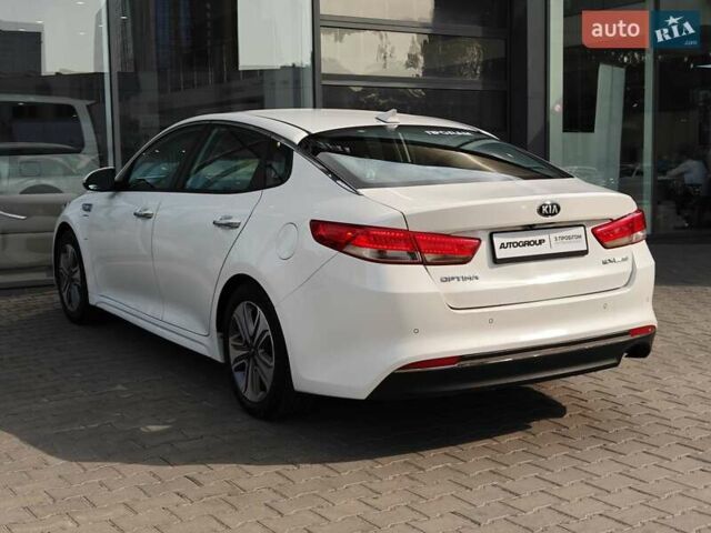 Белый Киа Оптима, объемом двигателя 2 л и пробегом 130 тыс. км за 16000 $, фото 24 на Automoto.ua