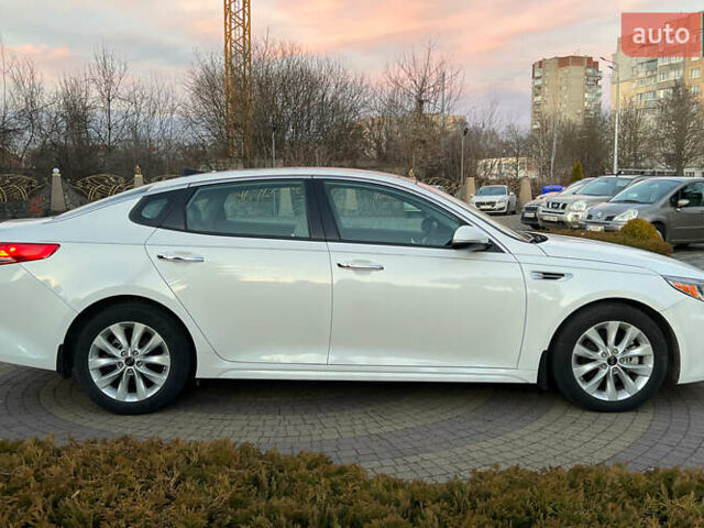 Белый Киа Оптима, объемом двигателя 2.4 л и пробегом 35 тыс. км за 16000 $, фото 7 на Automoto.ua