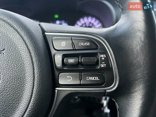 Білий Кіа Оптіма, об'ємом двигуна 2.36 л та пробігом 68 тис. км за 11500 $, фото 9 на Automoto.ua