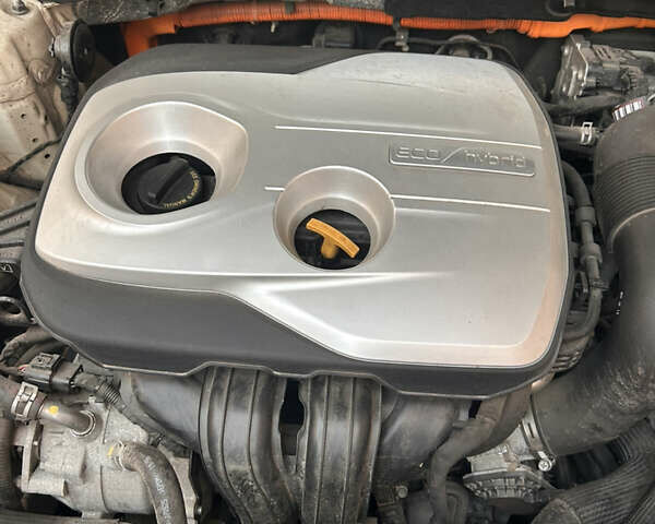 Белый Киа Оптима, объемом двигателя 2 л и пробегом 68 тыс. км за 16000 $, фото 21 на Automoto.ua