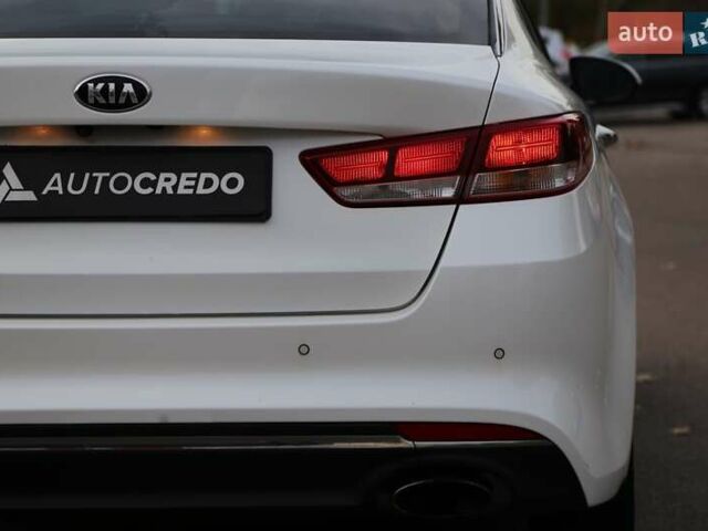 Кіа Оптіма 2017 у Києві на Automoto.ua Білий Кіа Оптіма, об'ємом двигуна 2.4 л та пробігом 115 тис. км за 12900 $, фото 9 на Automoto.ua