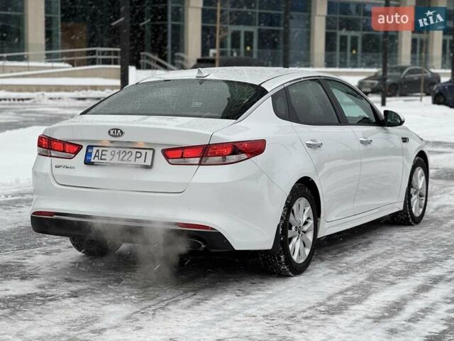 Білий Кіа Оптіма, об'ємом двигуна 2.4 л та пробігом 68 тис. км за 11700 $, фото 1 на Automoto.ua