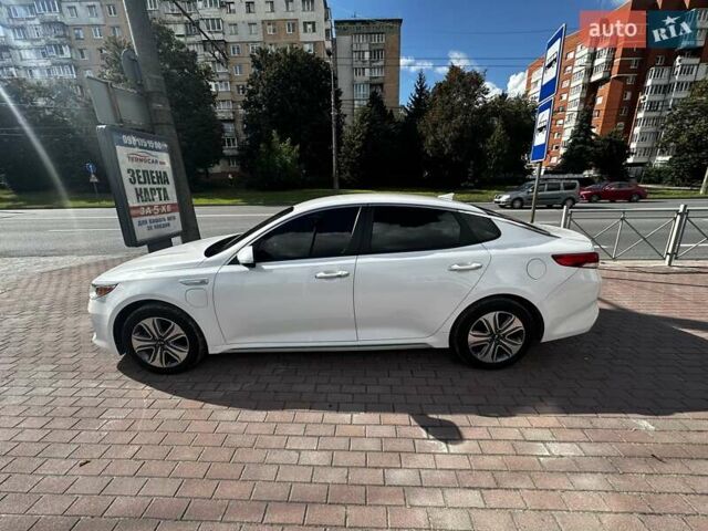 Білий Кіа Оптіма, об'ємом двигуна 2 л та пробігом 97 тис. км за 15490 $, фото 3 на Automoto.ua