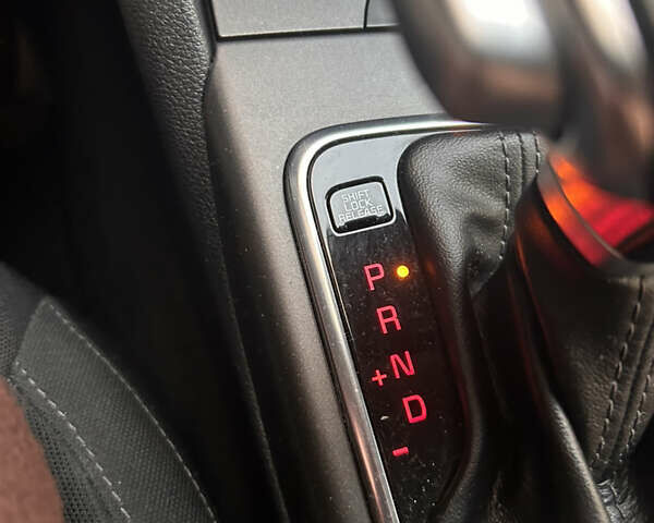 Білий Кіа Оптіма, об'ємом двигуна 2 л та пробігом 68 тис. км за 17500 $, фото 53 на Automoto.ua