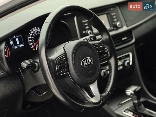Білий Кіа Оптіма, об'ємом двигуна 2.4 л та пробігом 68 тис. км за 11700 $, фото 8 на Automoto.ua