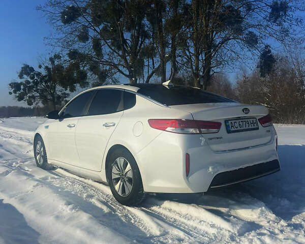Белый Киа Оптима, объемом двигателя 2 л и пробегом 230 тыс. км за 13000 $, фото 3 на Automoto.ua