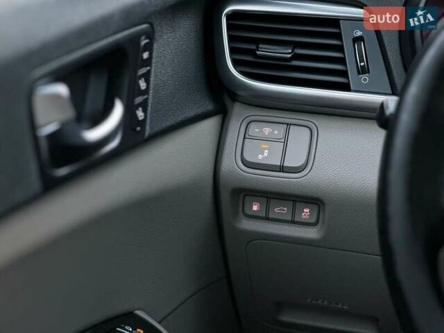 Белый Киа Оптима, объемом двигателя 2.36 л и пробегом 110 тыс. км за 12500 $, фото 23 на Automoto.ua