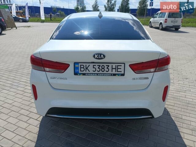 Білий Кіа Оптіма, об'ємом двигуна 2 л та пробігом 230 тис. км за 16950 $, фото 45 на Automoto.ua