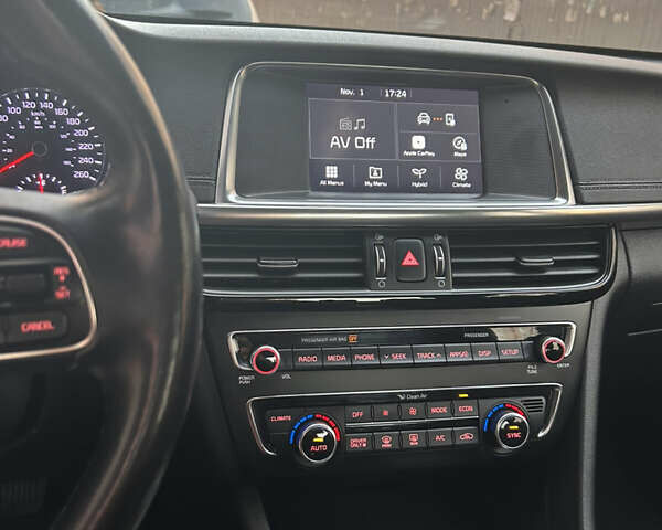 Білий Кіа Оптіма, об'ємом двигуна 2 л та пробігом 68 тис. км за 17500 $, фото 48 на Automoto.ua