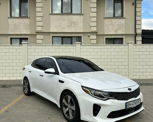 Білий Кіа Оптіма, об'ємом двигуна 2 л та пробігом 80 тис. км за 15900 $, фото 1 на Automoto.ua
