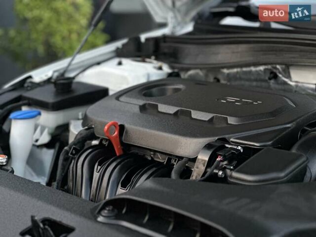 Белый Киа Оптима, объемом двигателя 2.36 л и пробегом 110 тыс. км за 12500 $, фото 11 на Automoto.ua