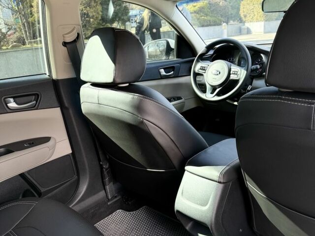 Белый Киа Оптима, объемом двигателя 2.4 л и пробегом 158 тыс. км за 9900 $, фото 8 на Automoto.ua