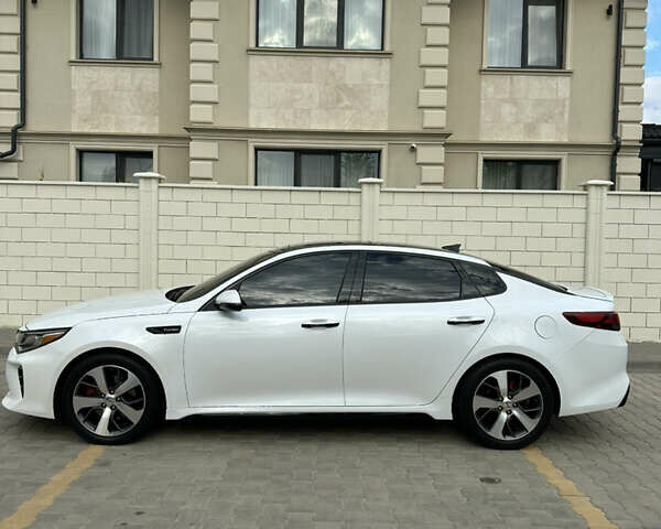 Білий Кіа Оптіма, об'ємом двигуна 2 л та пробігом 80 тис. км за 15900 $, фото 3 на Automoto.ua