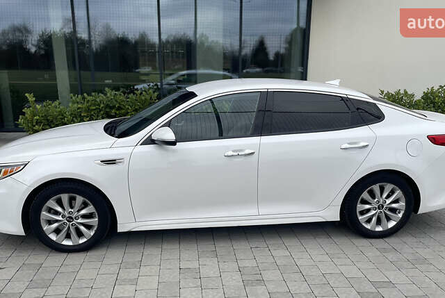 Белый Киа Оптима, объемом двигателя 2.36 л и пробегом 81 тыс. км за 13800 $, фото 2 на Automoto.ua