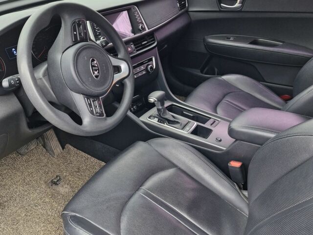 Белый Киа Оптима, объемом двигателя 2 л и пробегом 147 тыс. км за 12500 $, фото 5 на Automoto.ua