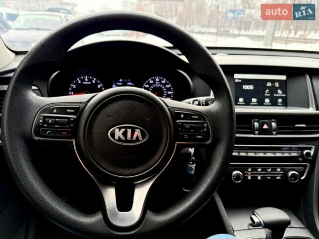 Білий Кіа Оптіма, об'ємом двигуна 2.36 л та пробігом 142 тис. км за 9800 $, фото 11 на Automoto.ua