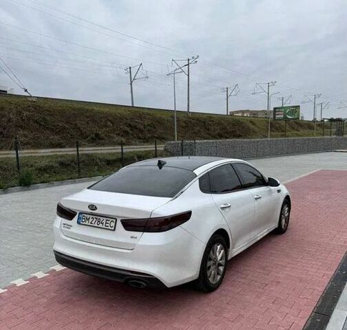 Белый Киа Оптима, объемом двигателя 2.4 л и пробегом 147 тыс. км за 11000 $, фото 4 на Automoto.ua