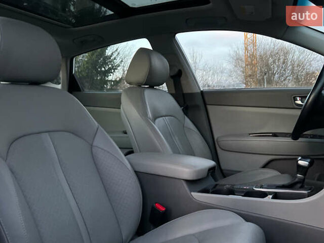 Белый Киа Оптима, объемом двигателя 2.4 л и пробегом 35 тыс. км за 16000 $, фото 19 на Automoto.ua