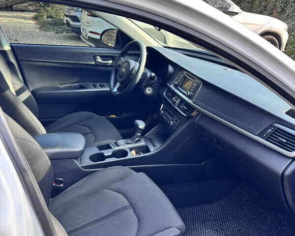 Білий Кіа Оптіма, об'ємом двигуна 2.4 л та пробігом 84 тис. км за 11499 $, фото 2 на Automoto.ua