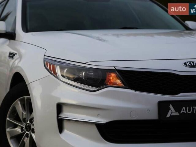 Кіа Оптіма 2017 у Києві на Automoto.ua Білий Кіа Оптіма, об'ємом двигуна 2.4 л та пробігом 115 тис. км за 12900 $, фото 3 на Automoto.ua