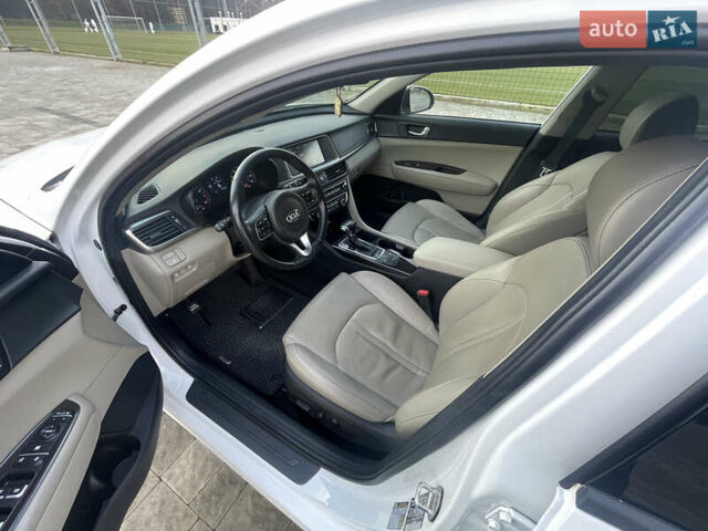 Белый Киа Оптима, объемом двигателя 2.36 л и пробегом 81 тыс. км за 13800 $, фото 8 на Automoto.ua