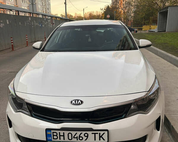 Білий Кіа Оптіма, об'ємом двигуна 2 л та пробігом 68 тис. км за 17500 $, фото 22 на Automoto.ua
