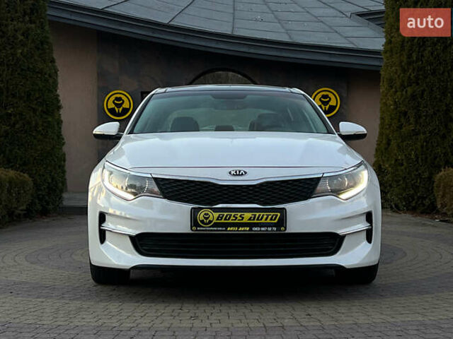 Білий Кіа Оптіма, об'ємом двигуна 2.4 л та пробігом 35 тис. км за 16000 $, фото 1 на Automoto.ua