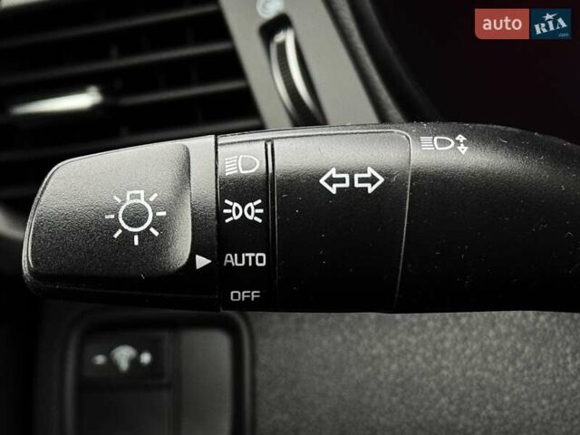 Білий Кіа Оптіма, об'ємом двигуна 2.4 л та пробігом 68 тис. км за 11700 $, фото 18 на Automoto.ua