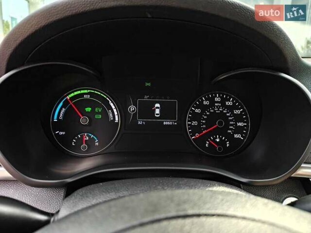 Белый Киа Оптима, объемом двигателя 2 л и пробегом 130 тыс. км за 16000 $, фото 22 на Automoto.ua