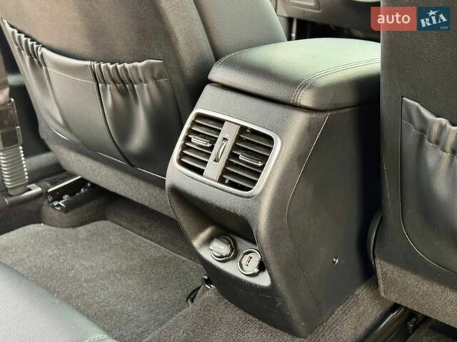 Білий Кіа Оптіма, об'ємом двигуна 2 л та пробігом 136 тис. км за 15700 $, фото 22 на Automoto.ua