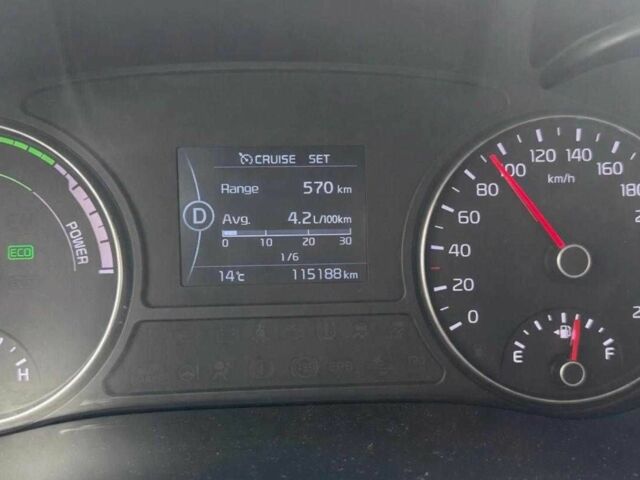 Белый Киа Оптима, объемом двигателя 2 л и пробегом 115 тыс. км за 10200 $, фото 6 на Automoto.ua