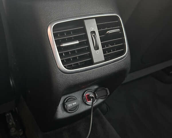 Білий Кіа Оптіма, об'ємом двигуна 2 л та пробігом 68 тис. км за 17500 $, фото 27 на Automoto.ua