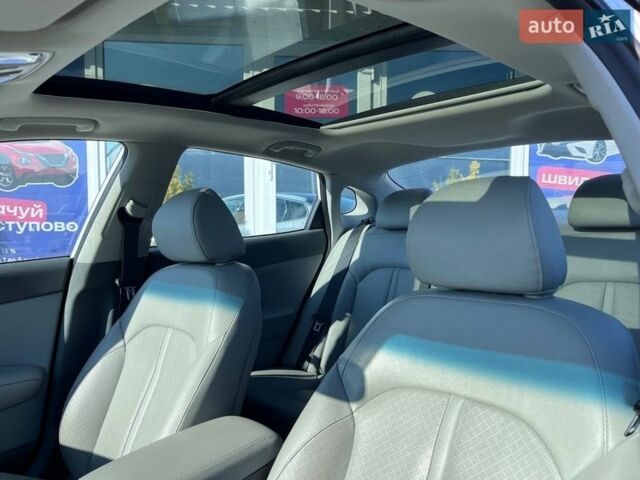 Белый Киа Оптима, объемом двигателя 2.4 л и пробегом 38 тыс. км за 16000 $, фото 18 на Automoto.ua