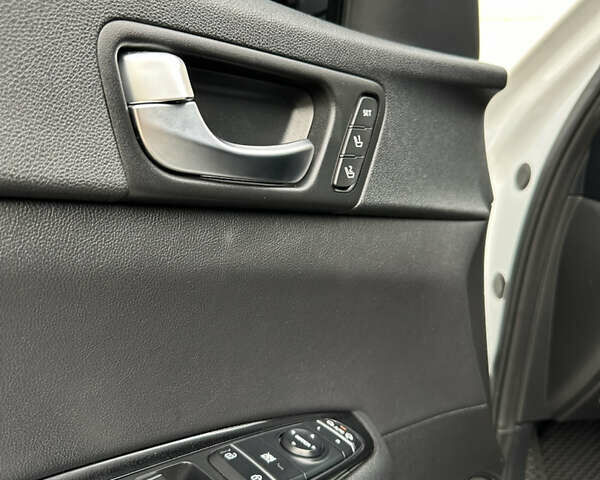 Білий Кіа Оптіма, об'ємом двигуна 2 л та пробігом 80 тис. км за 15900 $, фото 10 на Automoto.ua