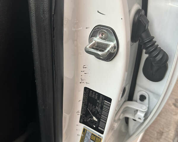 Белый Киа Оптима, объемом двигателя 2 л и пробегом 68 тыс. км за 16000 $, фото 17 на Automoto.ua