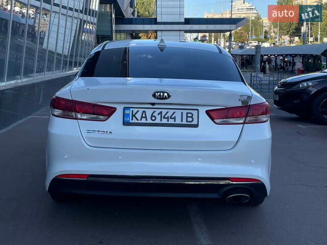 Белый Киа Оптима, объемом двигателя 2.4 л и пробегом 241 тыс. км за 11900 $, фото 6 на Automoto.ua