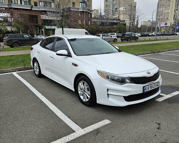 Білий Кіа Оптіма, об'ємом двигуна 2.36 л та пробігом 197 тис. км за 11000 $, фото 2 на Automoto.ua