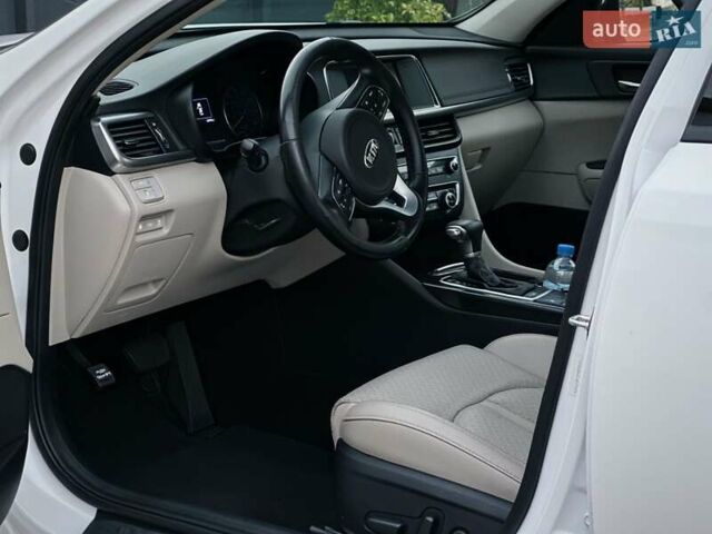 Белый Киа Оптима, объемом двигателя 2.36 л и пробегом 110 тыс. км за 12500 $, фото 18 на Automoto.ua