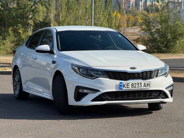 Білий Кіа Оптіма, об'ємом двигуна 2.4 л та пробігом 120 тис. км за 10200 $, фото 2 на Automoto.ua