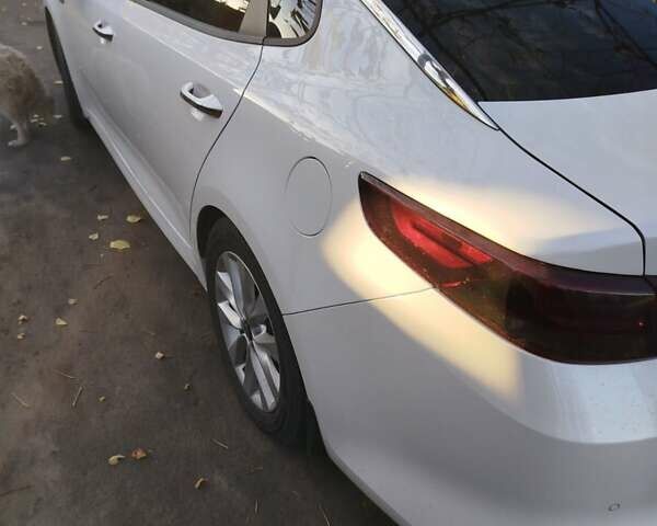 Белый Киа Оптима, объемом двигателя 2.4 л и пробегом 103 тыс. км за 13500 $, фото 1 на Automoto.ua