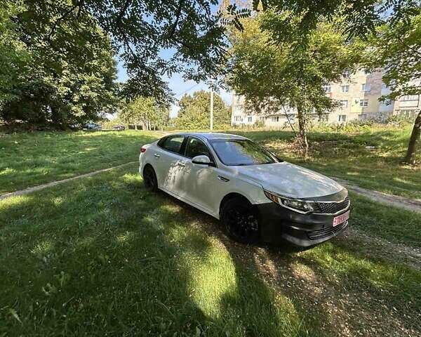 Белый Киа Оптима, объемом двигателя 0 л и пробегом 53 тыс. км за 11500 $, фото 6 на Automoto.ua