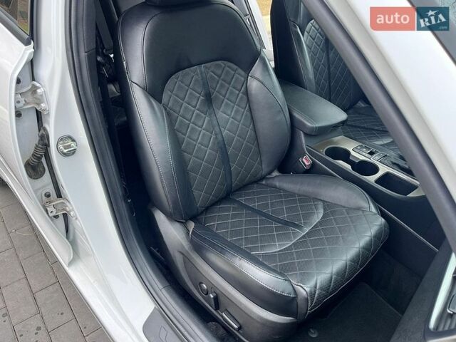 Белый Киа Оптима, объемом двигателя 2 л и пробегом 80 тыс. км за 16700 $, фото 32 на Automoto.ua