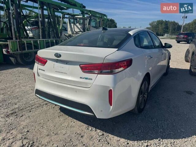 Белый Киа Оптима, объемом двигателя 2 л и пробегом 66 тыс. км за 11500 $, фото 26 на Automoto.ua