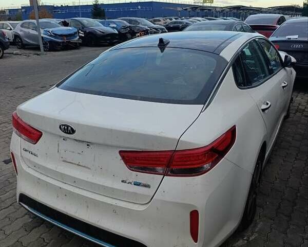 Белый Киа Оптима, объемом двигателя 2 л и пробегом 66 тыс. км за 11500 $, фото 10 на Automoto.ua