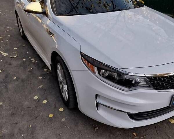Белый Киа Оптима, объемом двигателя 2.4 л и пробегом 103 тыс. км за 13500 $, фото 4 на Automoto.ua