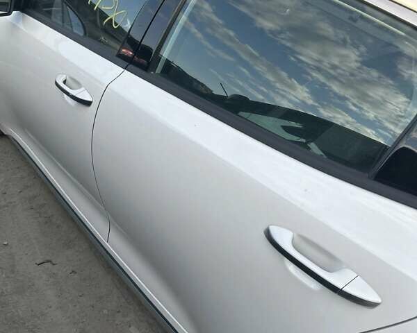 Белый Киа Оптима, объемом двигателя 2 л и пробегом 66 тыс. км за 11500 $, фото 13 на Automoto.ua