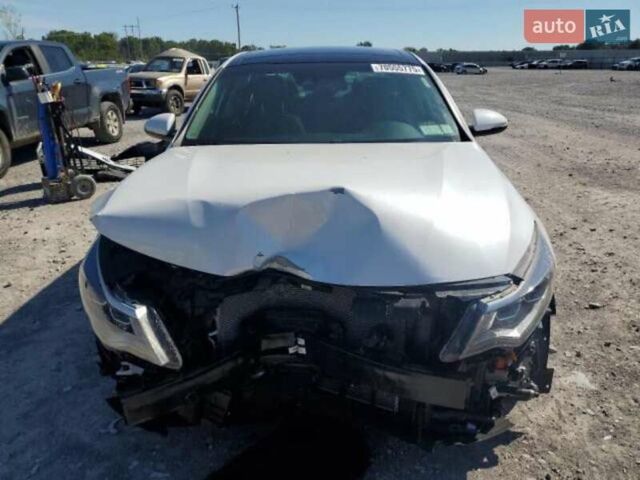 Белый Киа Оптима, объемом двигателя 2 л и пробегом 65 тыс. км за 11500 $, фото 2 на Automoto.ua