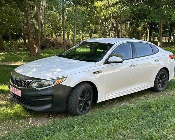 Белый Киа Оптима, объемом двигателя 0 л и пробегом 53 тыс. км за 11500 $, фото 1 на Automoto.ua
